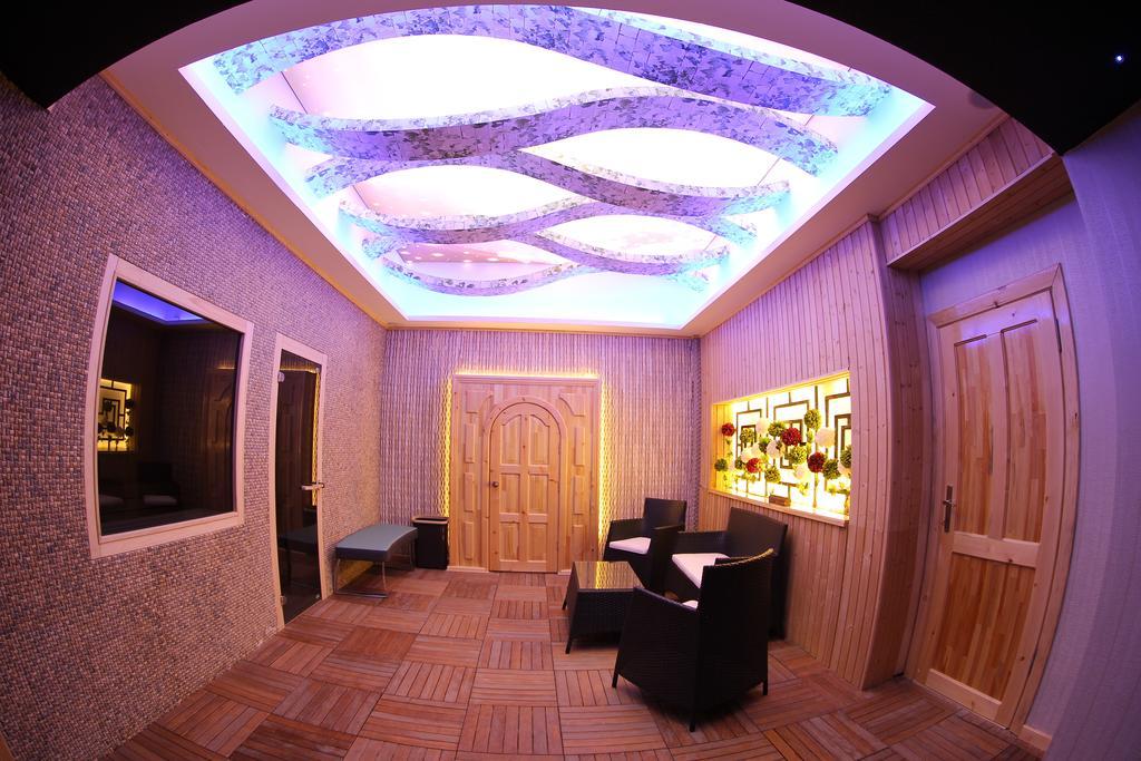 The Apple Palace Hotel อมาสยา ภายนอก รูปภาพ
